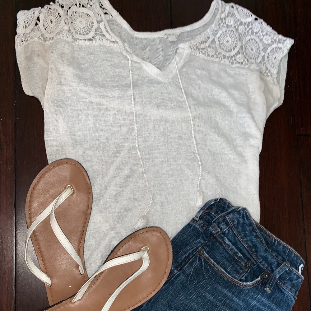 AÉROPOSTALE SMALL CUTE WHITE TOp